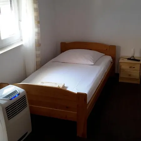 Apartments Mrdan Seget Vranjica Habitación foto