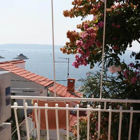 Apartments Mrdan Seget Vranjica Exterior foto