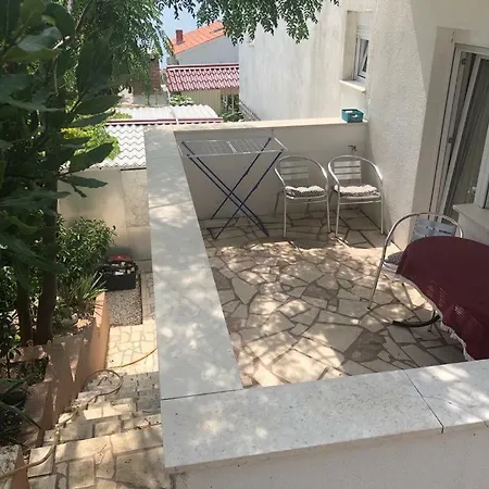 Apartments Mrdan Seget Vranjica Exterior foto